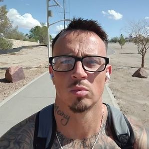 Meet your Posher, Thomas